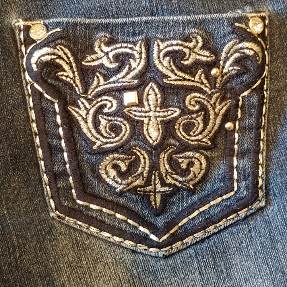 Earl Jeans Wiskered Boot Cut. Crystal Accents - Picture 6 of 6